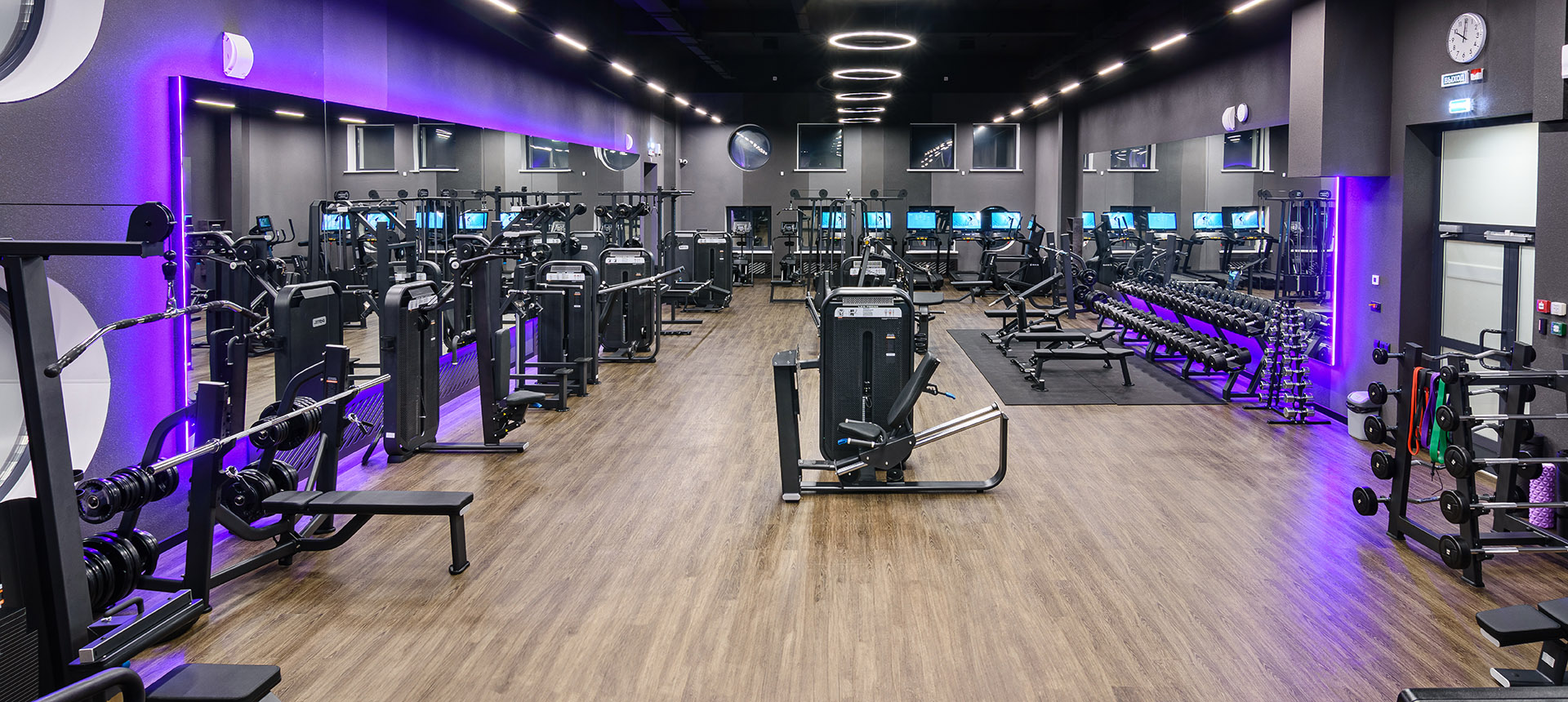 ОБОРУДОВАНИЕ ДЛЯ СПОРТИВНЫХ КОМПЛЕКСОВ